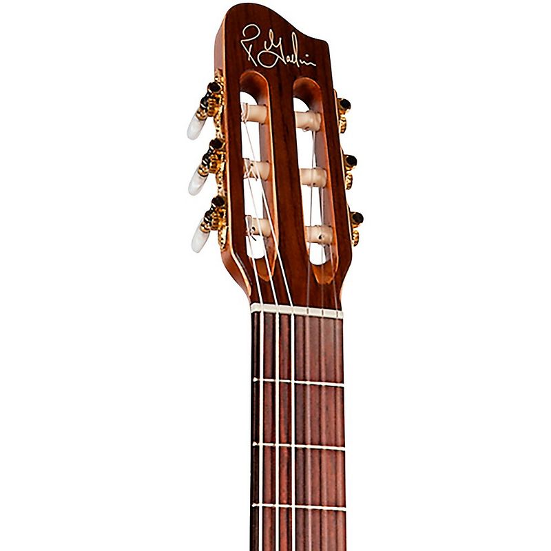 Alvarez MD70EBG Masterworks Dreadnought Acoustic-Electric Guitar Natural