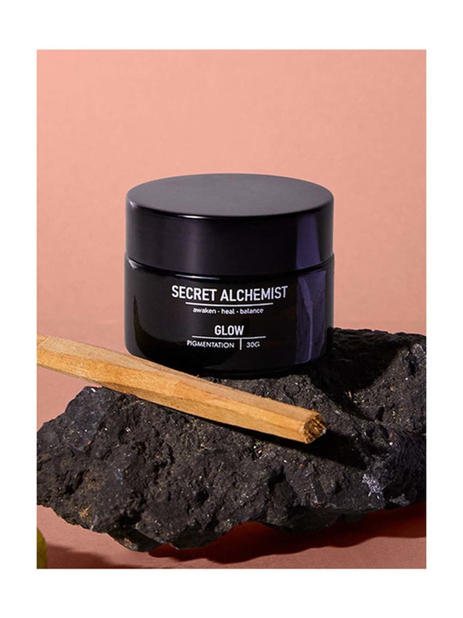 Secret Alchemist Glow Pigmentation - 30 Gm