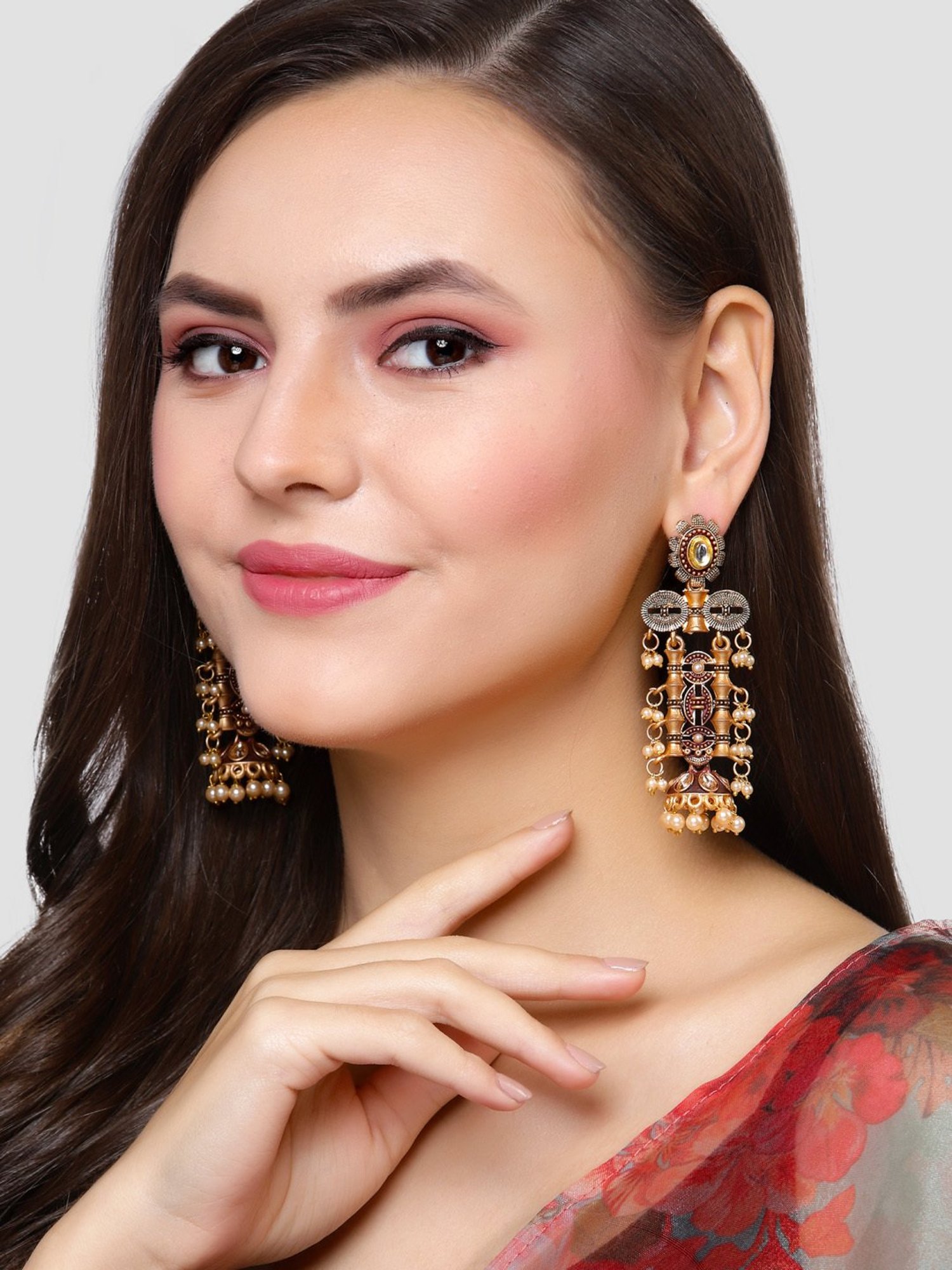 Karatcart Antique Gold-Plated Maroon Kundan Jhumki Earrings for Women