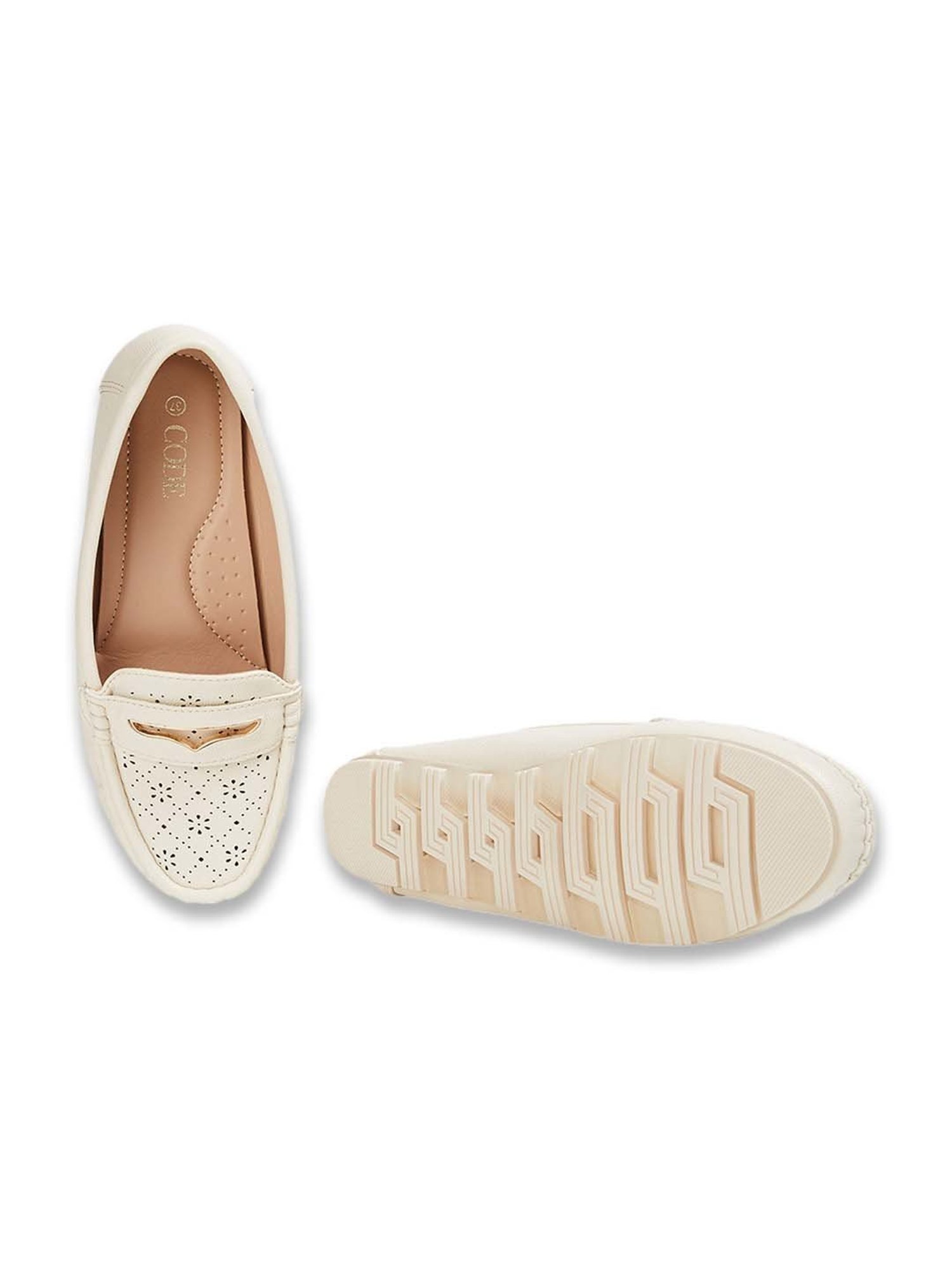 Code by Lifestyle Women's Off White Casual Loafers