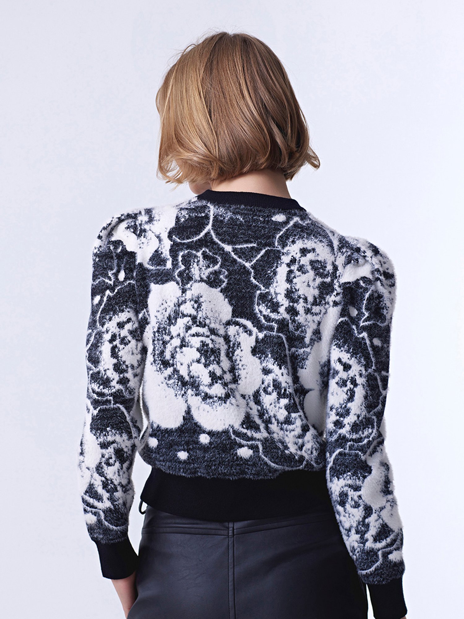 Cover Story Black & White Floral Print Sweater