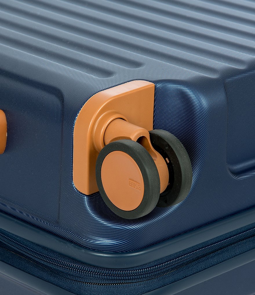 Bric's Capri 32#double; Extra Large Spinner