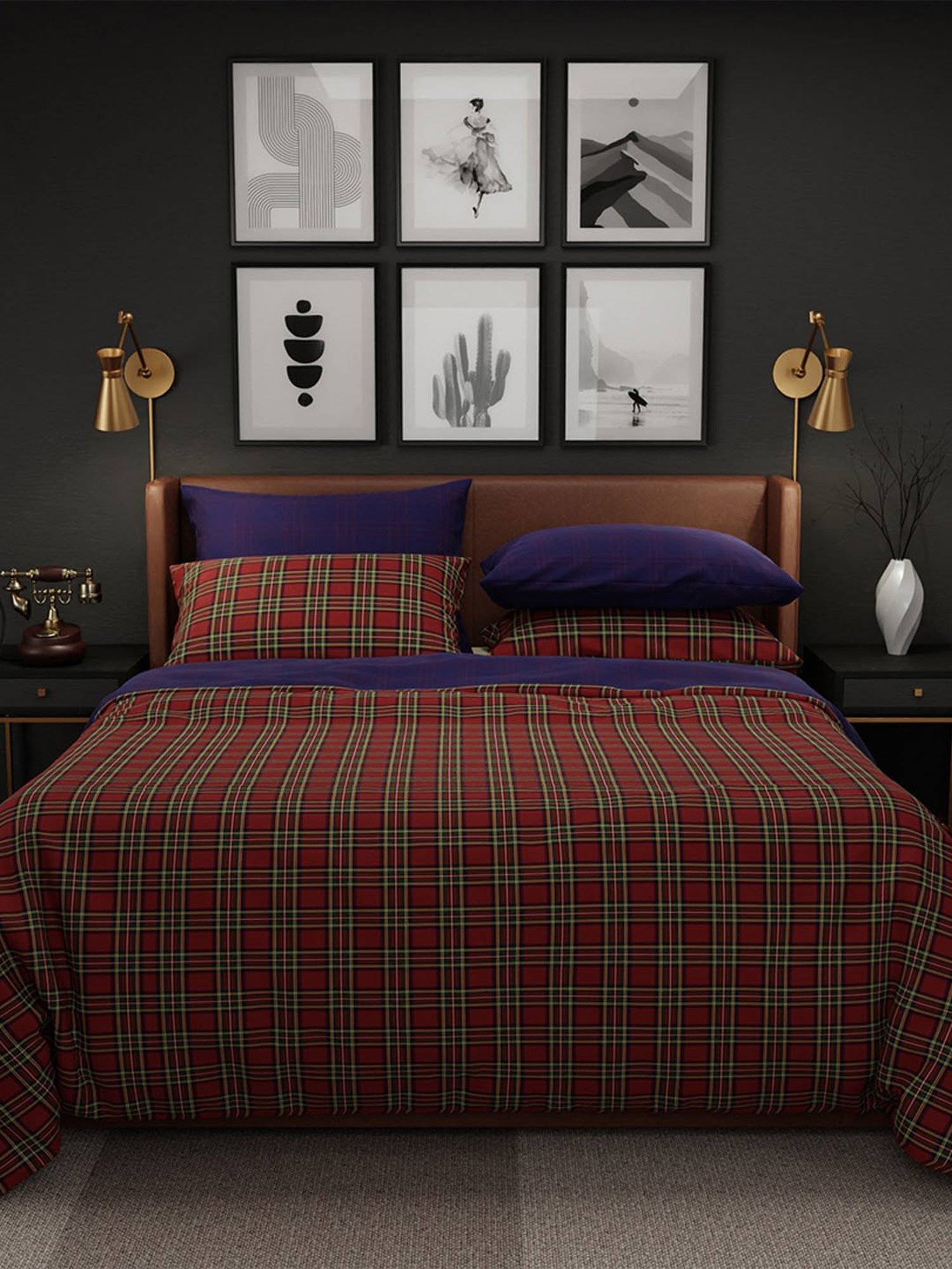 Stoa Paris Urbain Geometric Red & Green 230 TC Microfibre King Duvet Cover with 4 Pillow Covers