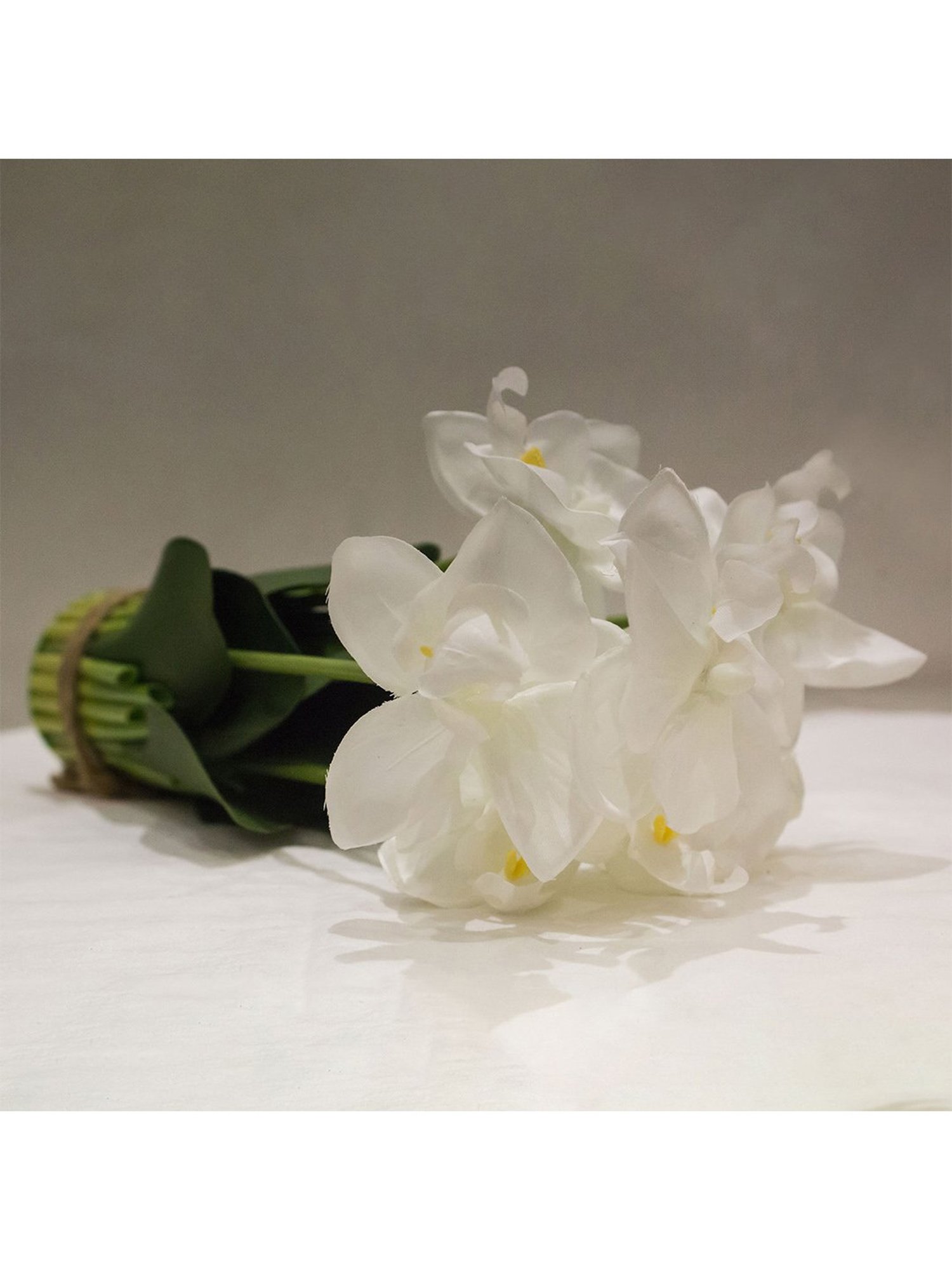 Amflix White Artificial Orchid Flowers Bunch