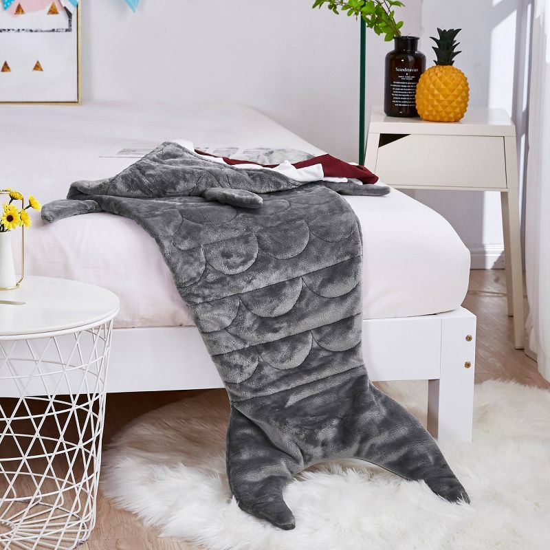 Shark Weighted Blanket Gray - Dream Theory