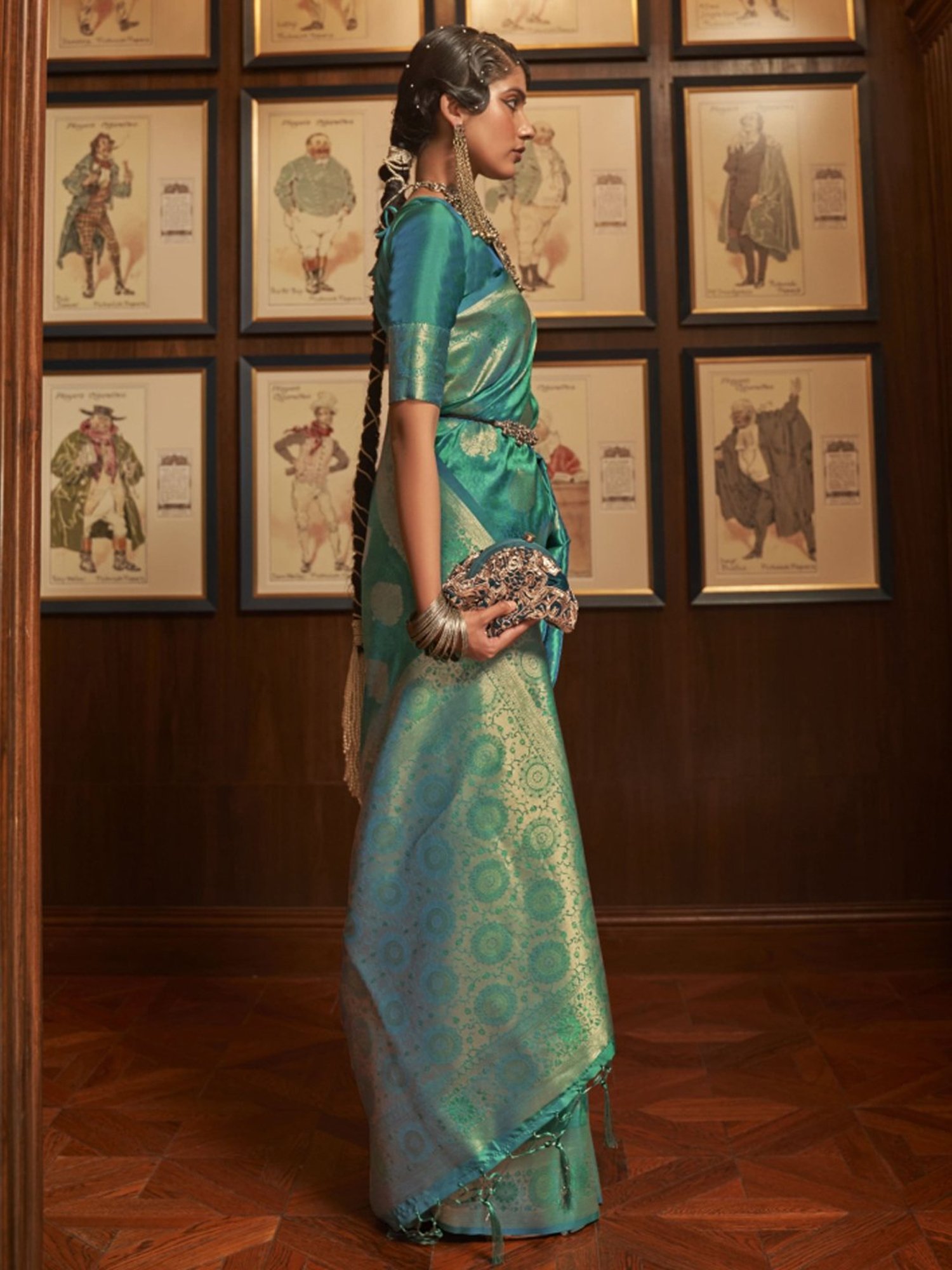 Elora Green Silk Woven Saree With Unstitched Blouse