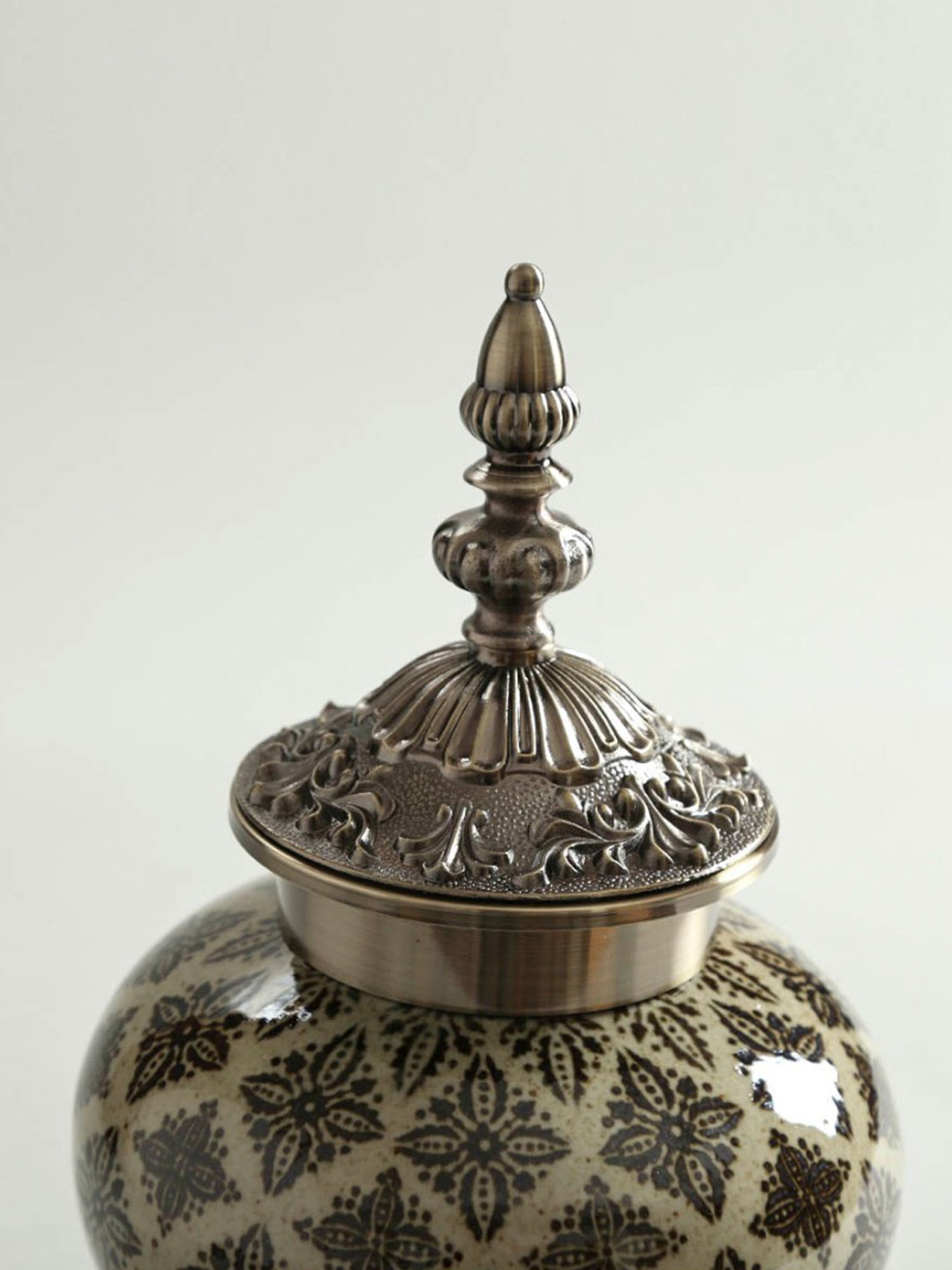 Tayhaa Brown Resin Fiery Tiger Head Showpiece