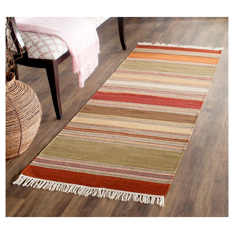 2'2"x8' Runner Swirl Loomed Rug Ivory/Black - Safavieh