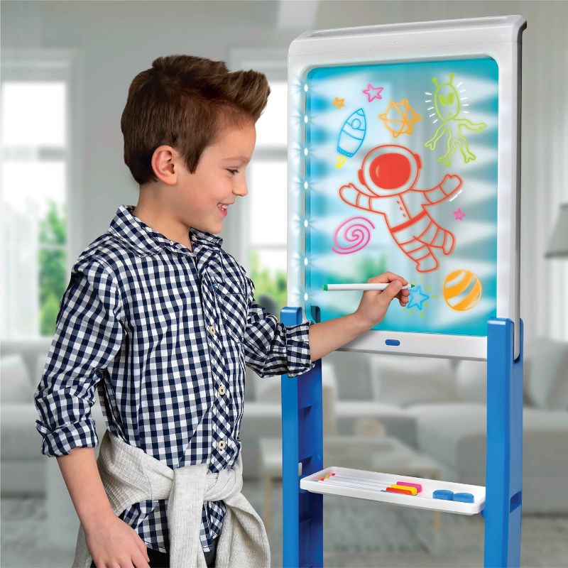 Floor Standing Toy Easel Light Designer - Discovery Kids