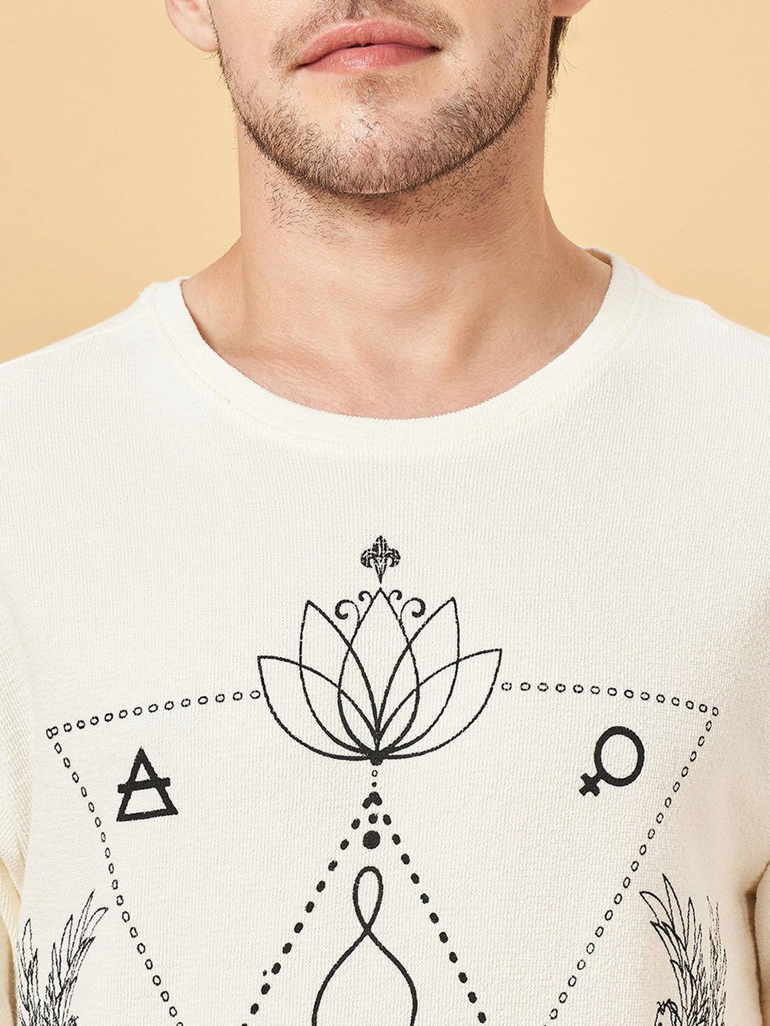 7 Alt by Pantaloons Off White Relaxed Fit Graphic Print T-Shirt