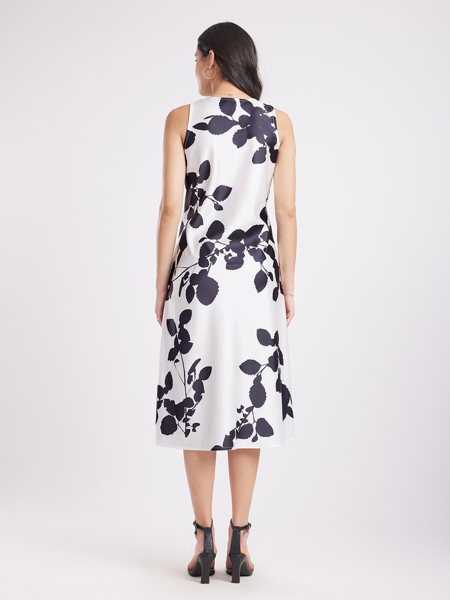 Fablestreet White & Black Floral Print A Line Dress