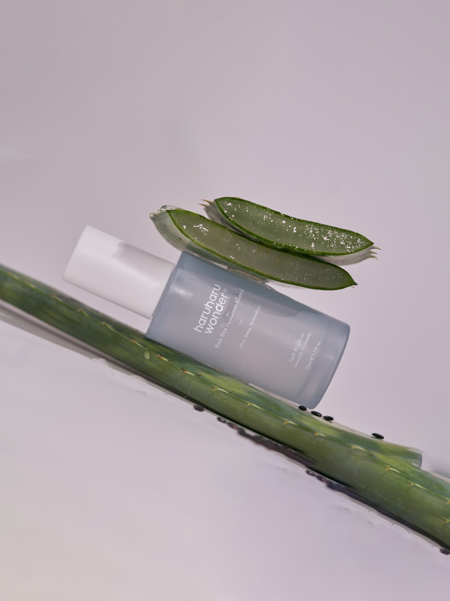 HaruHaru Wonder Black Rice Hyaluronic Essence - 50 ml