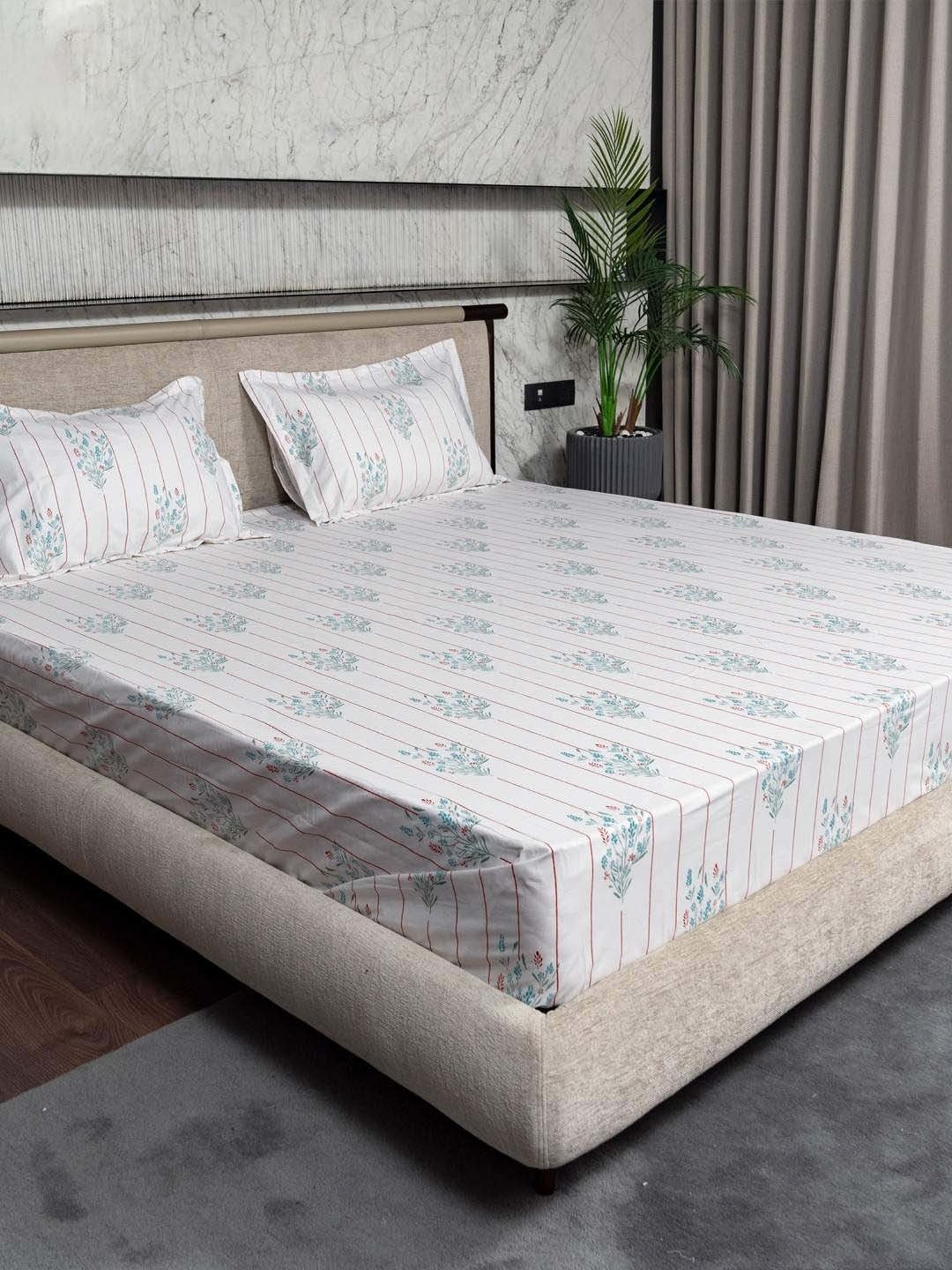 Urban Space Serene Rust Cotton 200 TC King Fitted Bedsheet With Pillow Covers