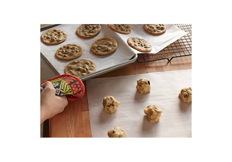 Reynolds Kitchens Cookie Baking Sheets - 25ct/1.33 sq ft