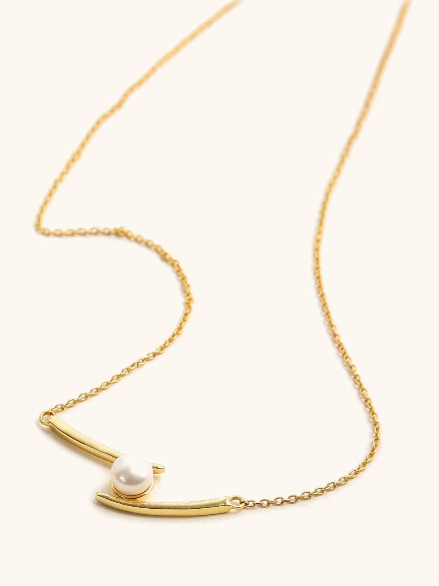 Mabel 92.5 Sterling Silver 18k Gold-Plated Asymmetric Pearl Bar Necklace