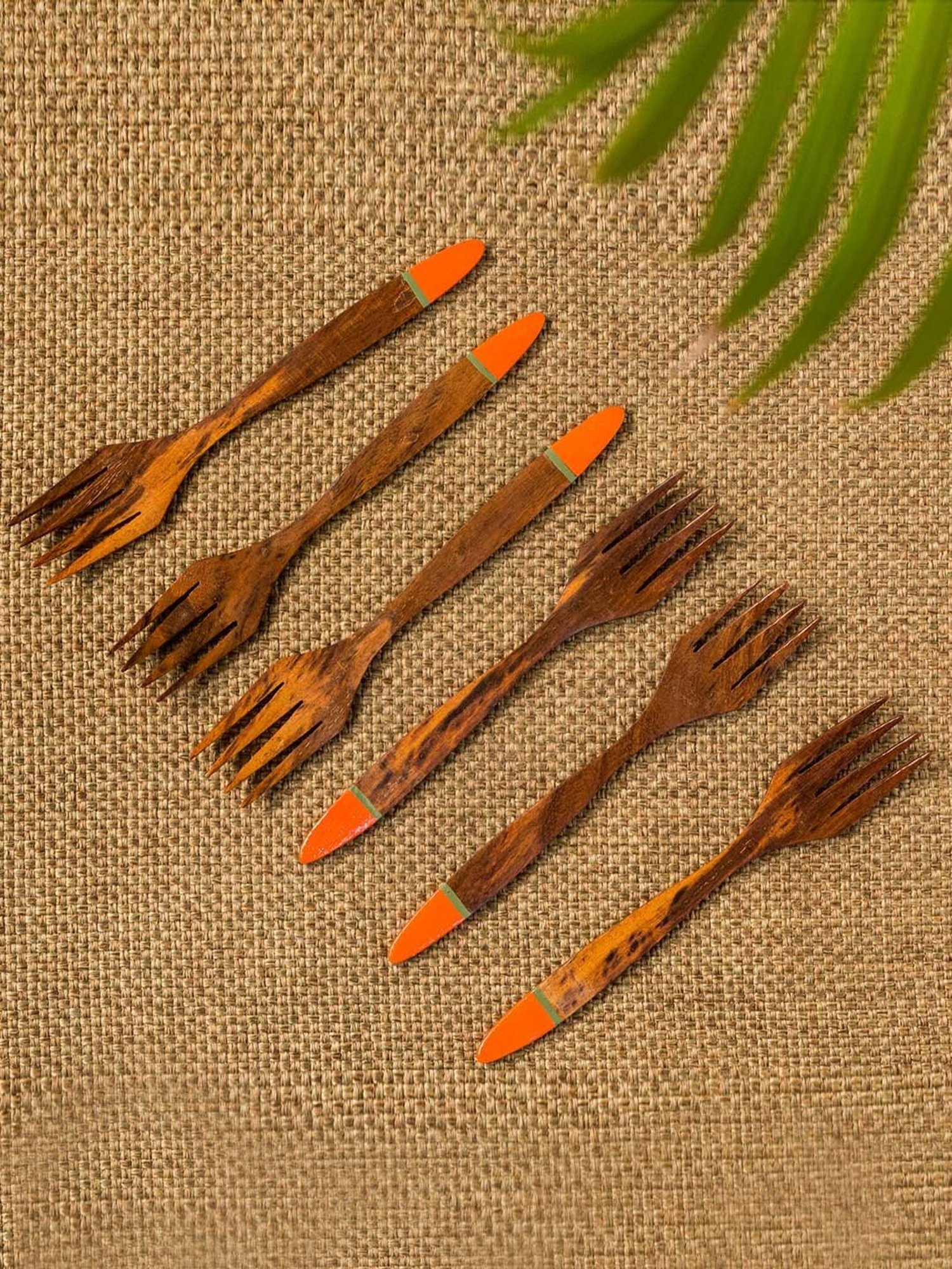 ExclusiveLane 'Tangerine Must-Haves' Hand-painted Table Forks In Sheesham Wood (Set of 6)