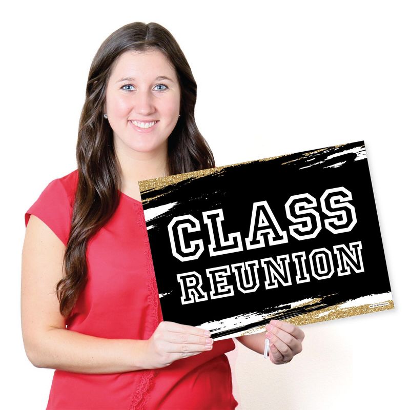 Sparkle and Bash 3 Pack Red Plastic Tablecloth with White Hearts for Valentine's Day (54 x 108 in)