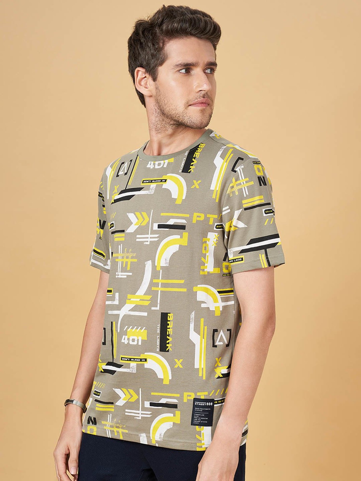 Street 808 by Pantaloons Olive Regular Fit Printed T-Shirt