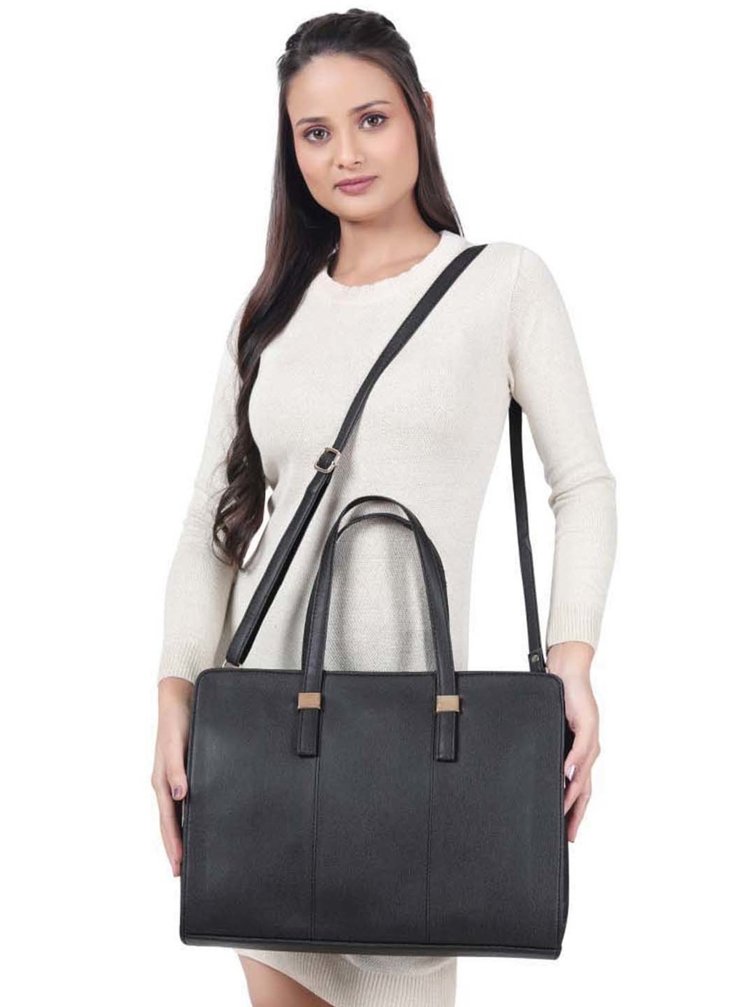 Toteteca Black Medium Messenger Bag