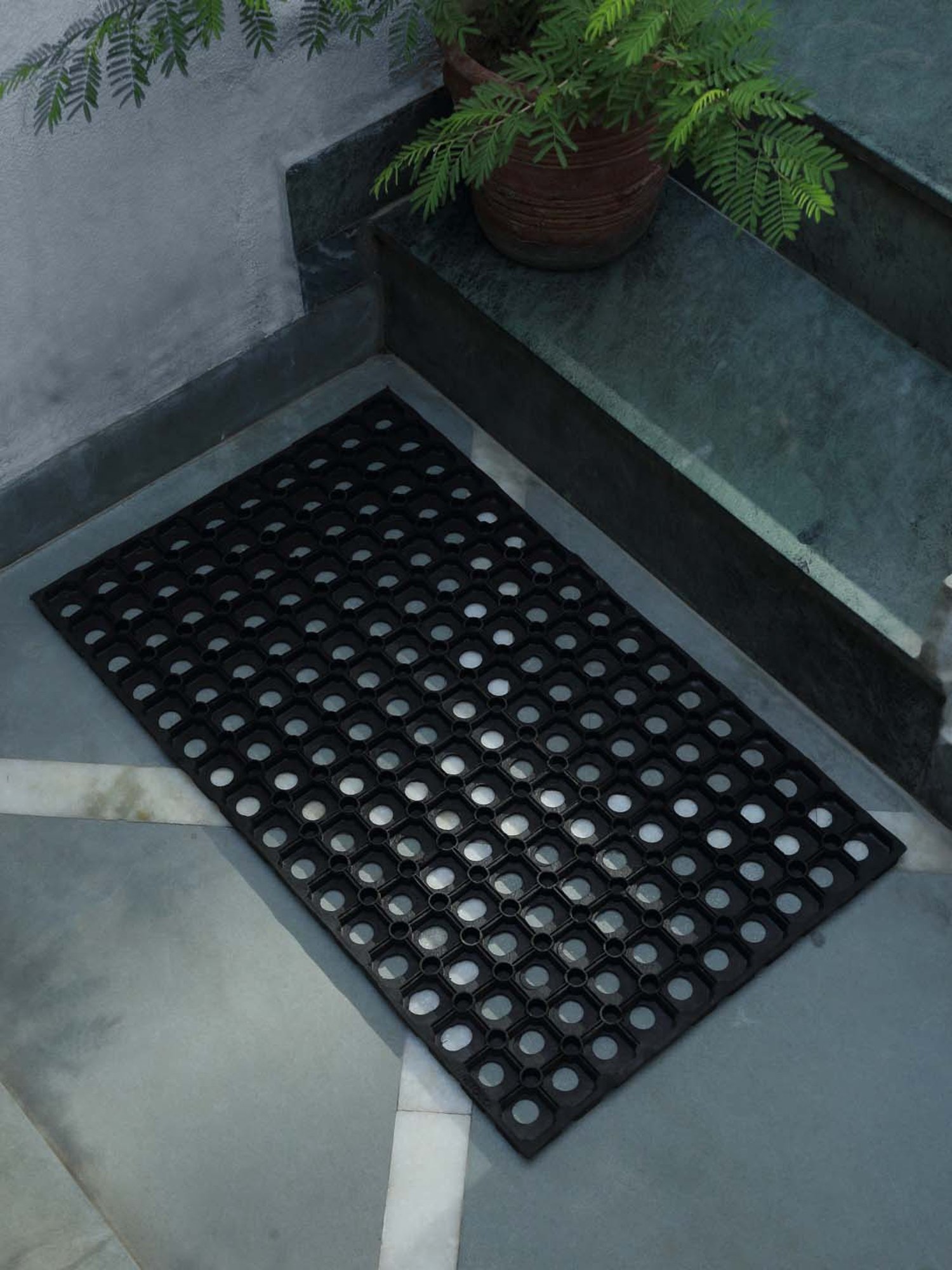 HOSTA HOMES Black Rubber Multipurpose Mat - Set of 1