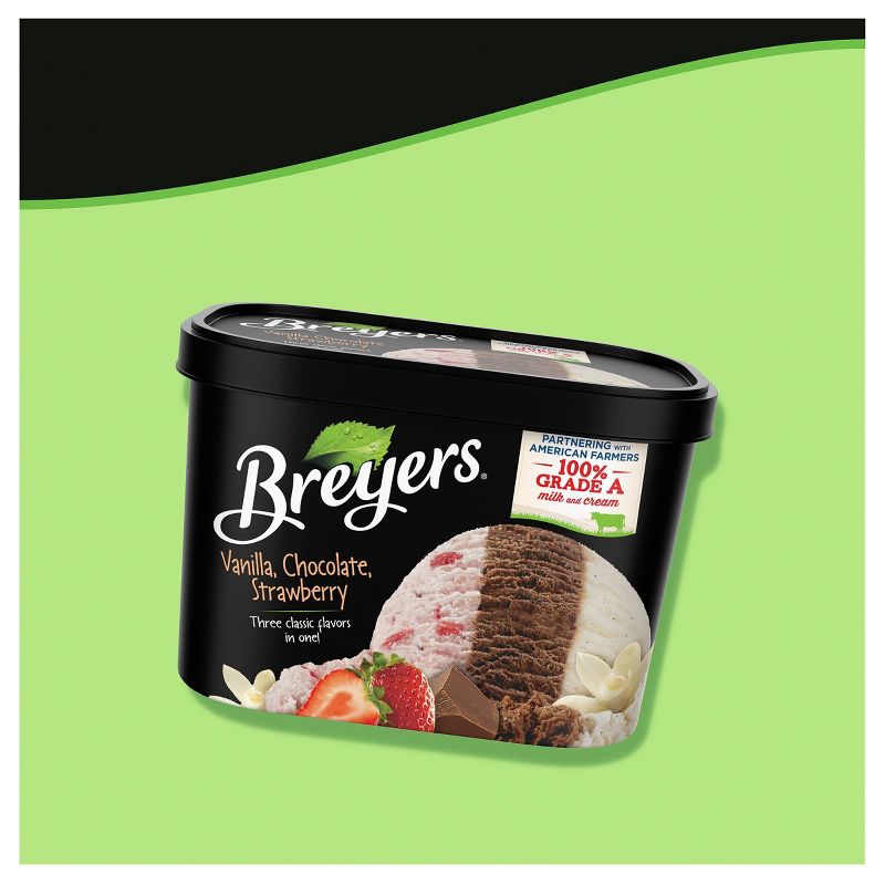 Breyers Vanilla Chocolate Strawberry Ice Cream - 48oz