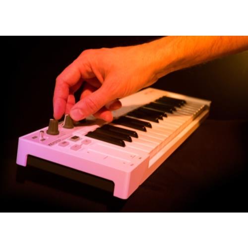 Zoom H4nPro Four-Channel Handy Audio Recorder (Black)&ndash; Deluxe Accessory Pack Kit with 16GB, Windscreen, Table Tripod, Fibertique Cloth along with Xpix Battery & Charger Set