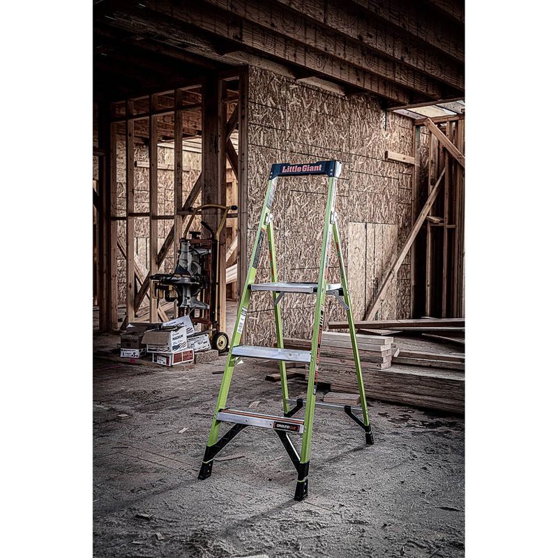 Little Giant Ladder Systems 5' ANSI type IAA 375 lb fiberglass Stepladder Apple Green