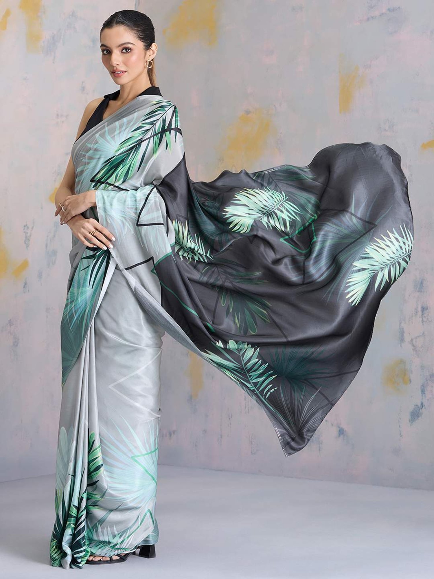 navyasa by liva Grey & Green Printed Saree With Unstitched Blouse