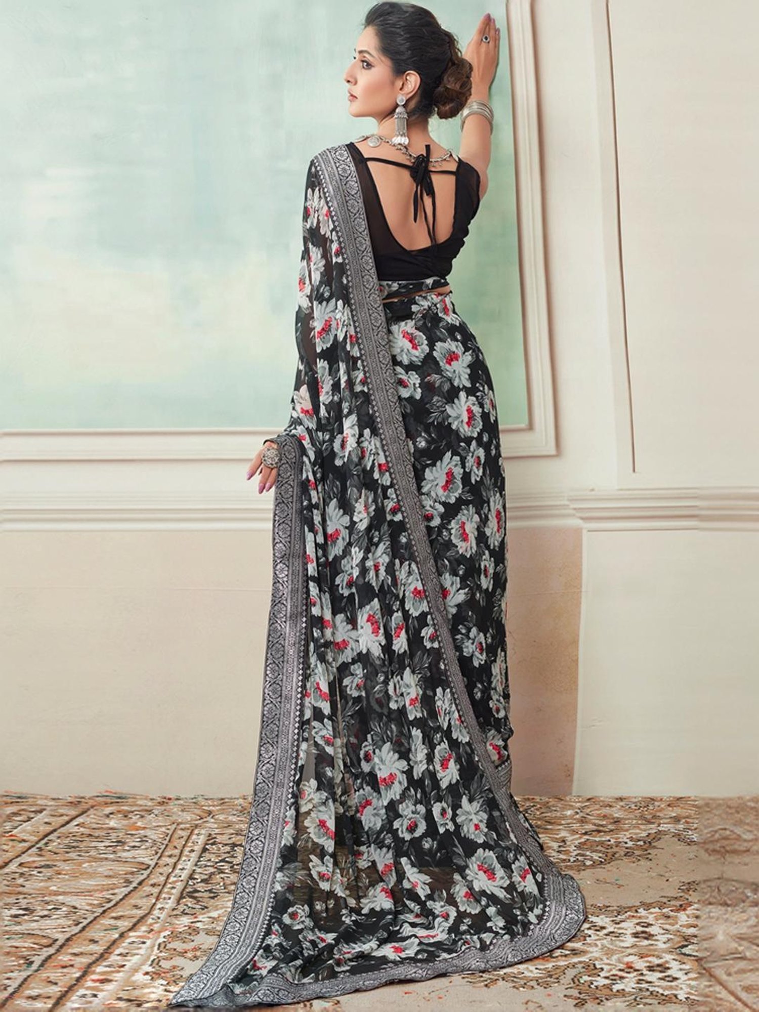 Satrani Black Floral Print Saree With Unstitched Blouse
