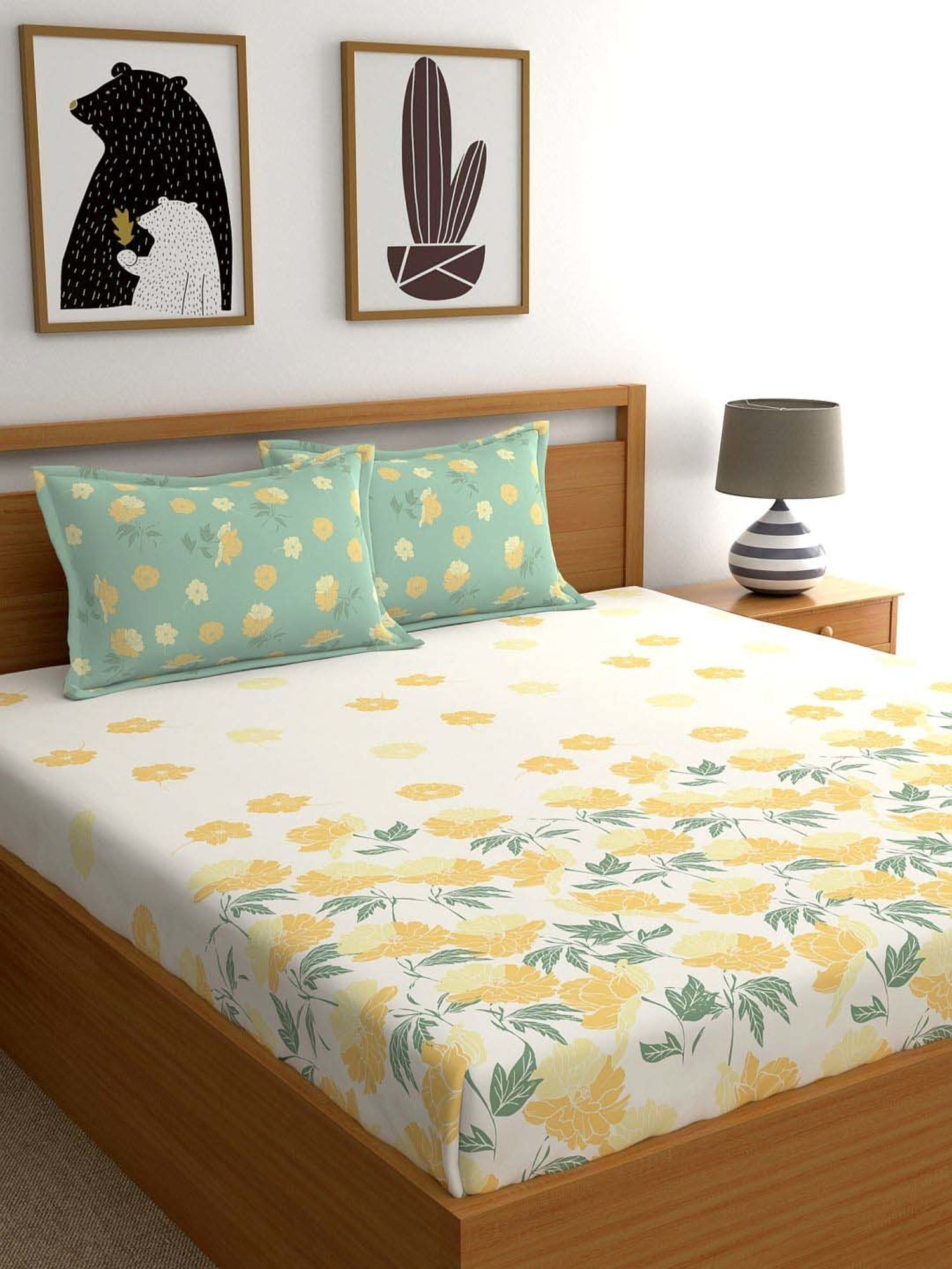 Dreamscape White & Yellow Cotton 140 TC King Bedsheet with 2 Pillow Covers