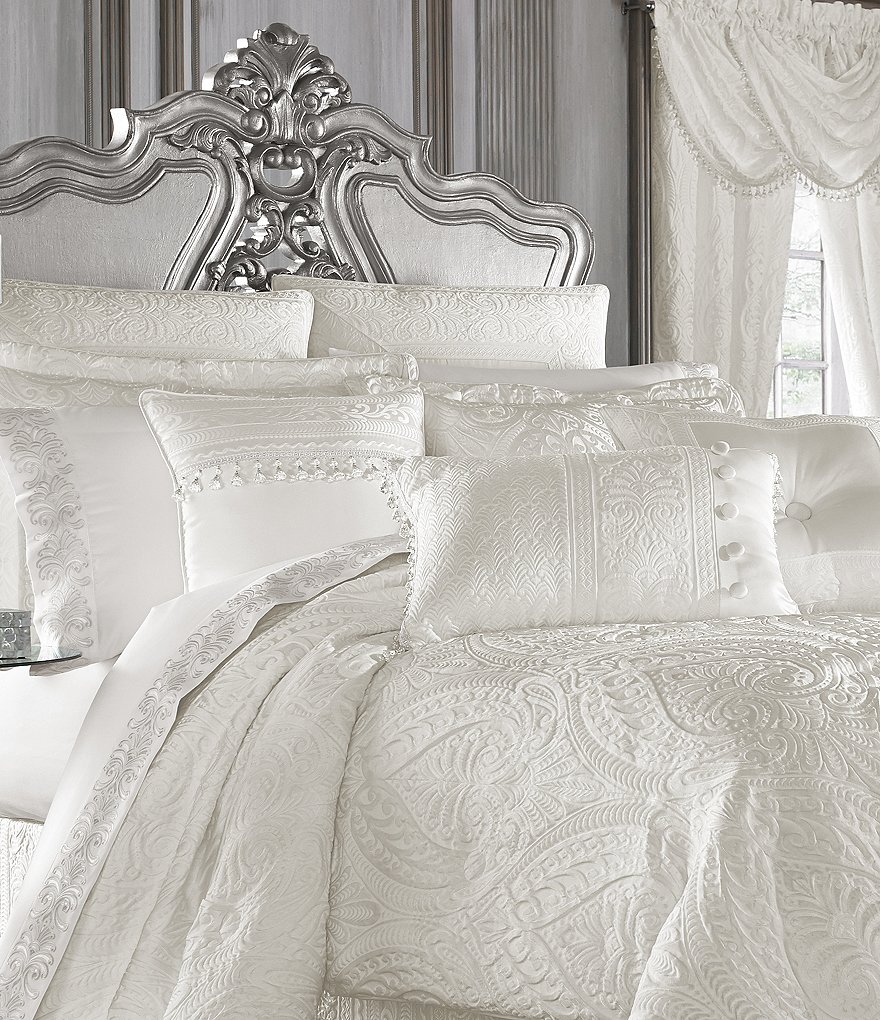 Charisma Belaire Comforter Set