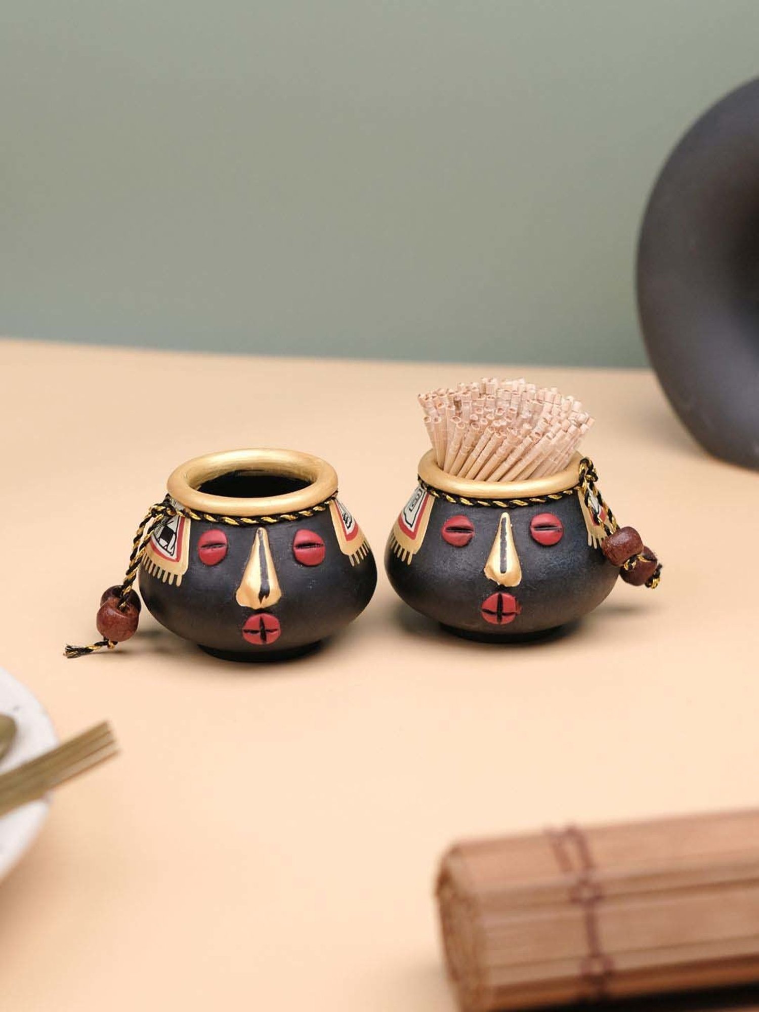 Aristo Silver Stainless Steel Storage Containers with Base Stand - Set of 7