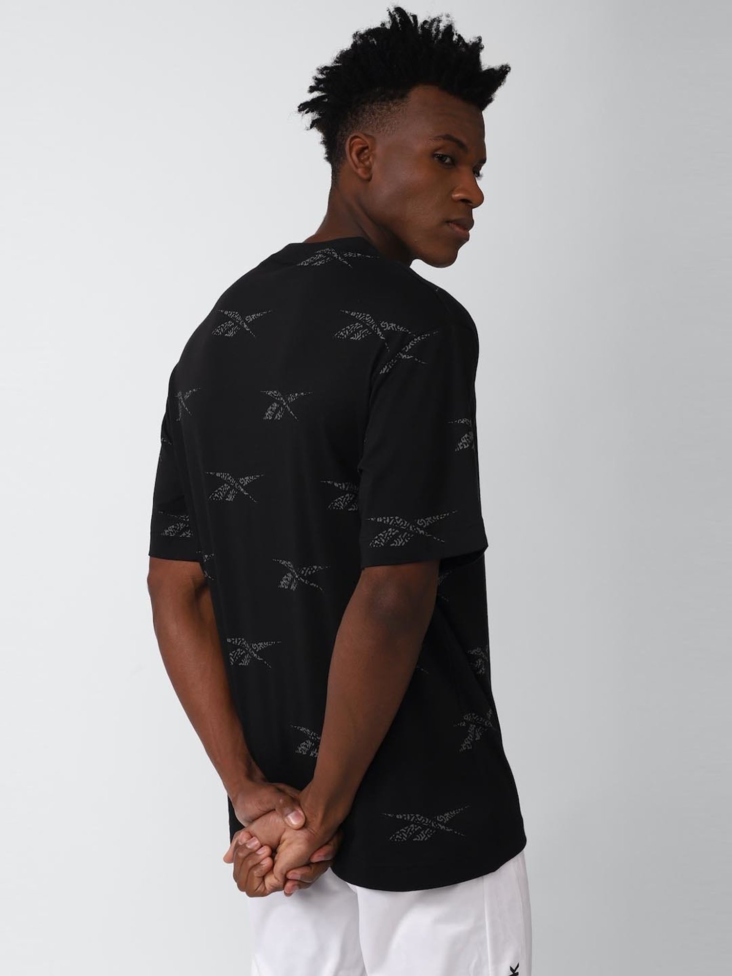 Reebok Black Cotton Regular Fit Printed T-Shirt