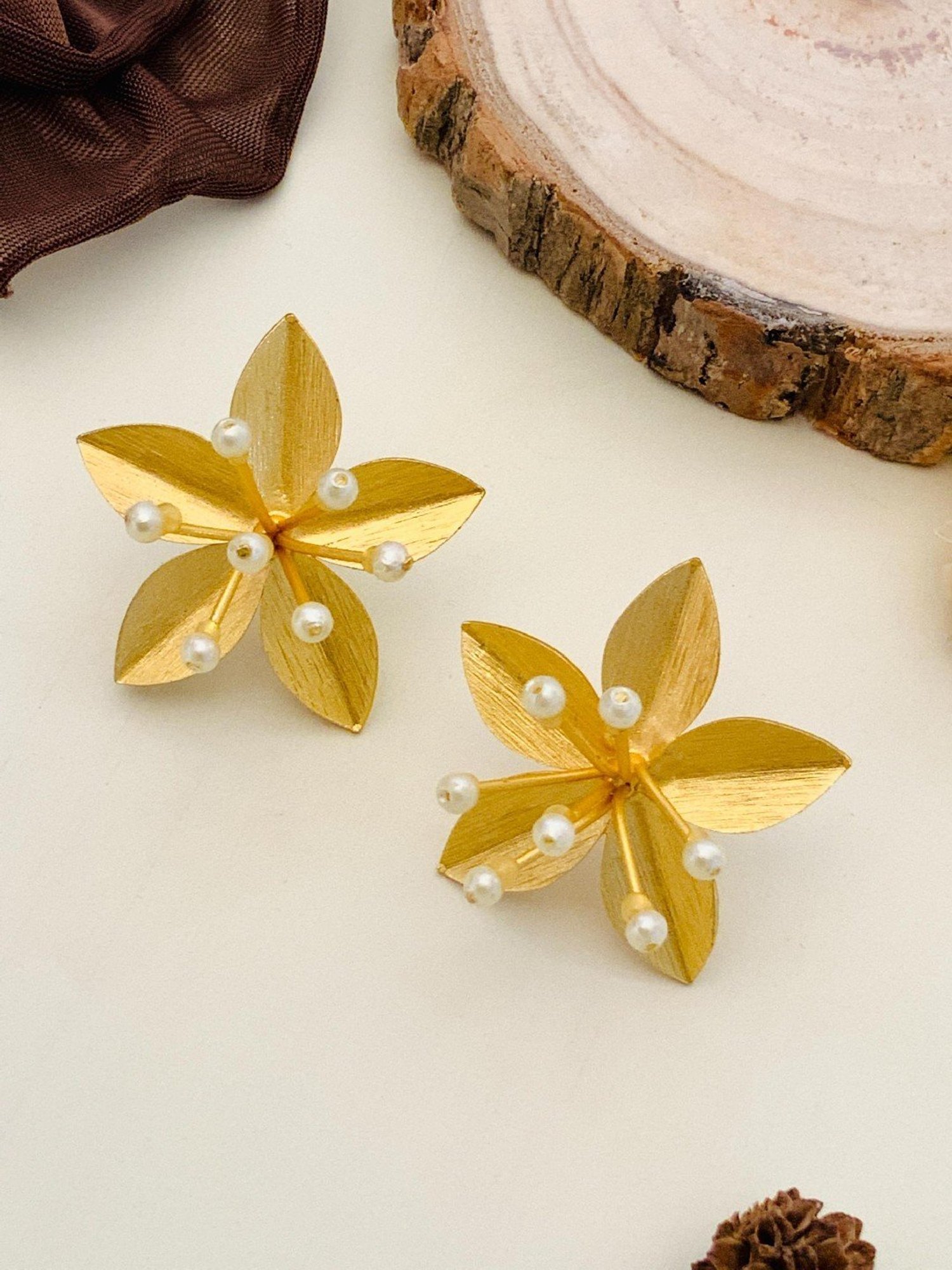 Abdesigns Enchanting Gold-Plated Stud Earrings