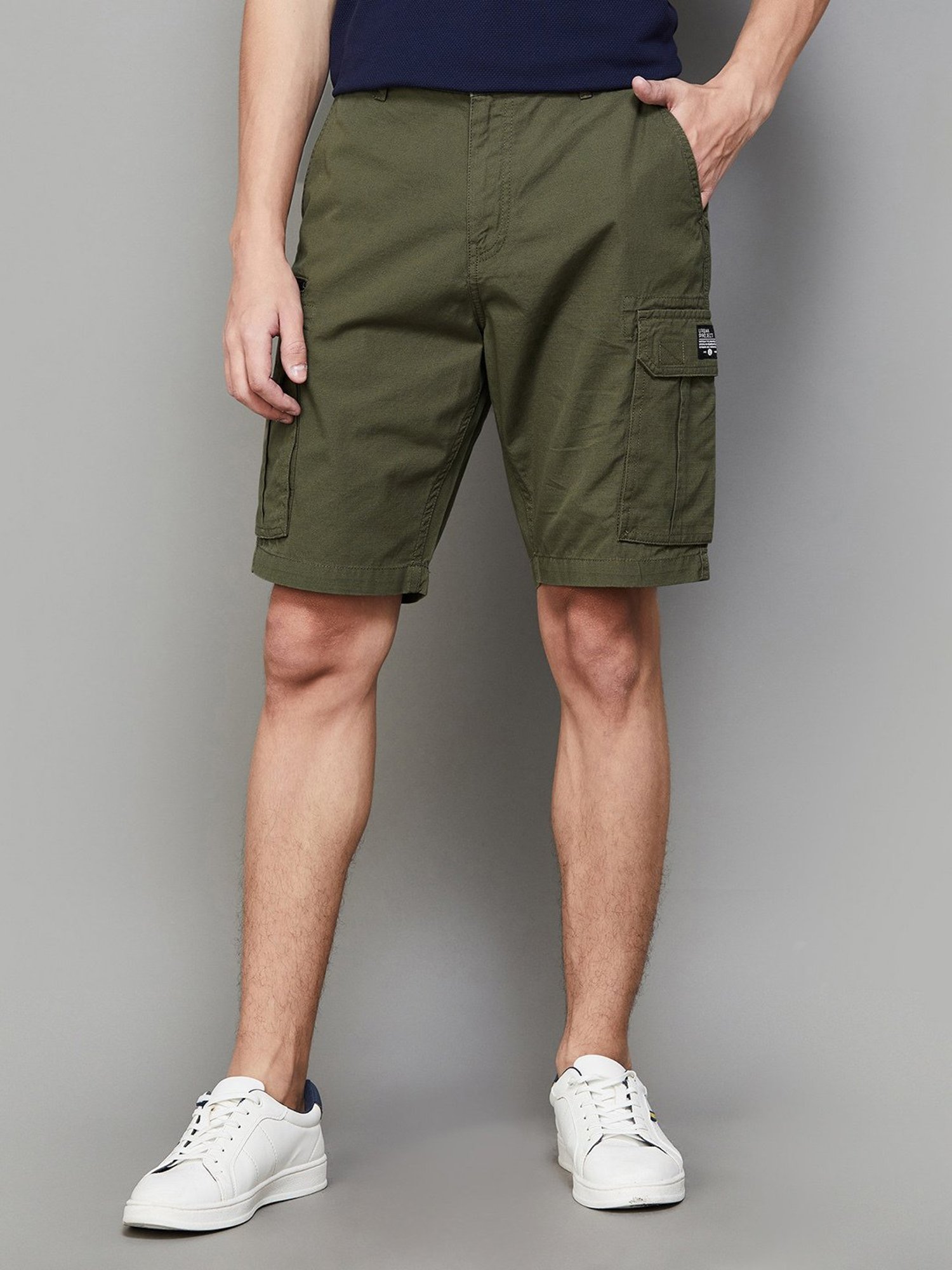 BOSSINI Olive Regular Fit Cotton Cargo Shorts