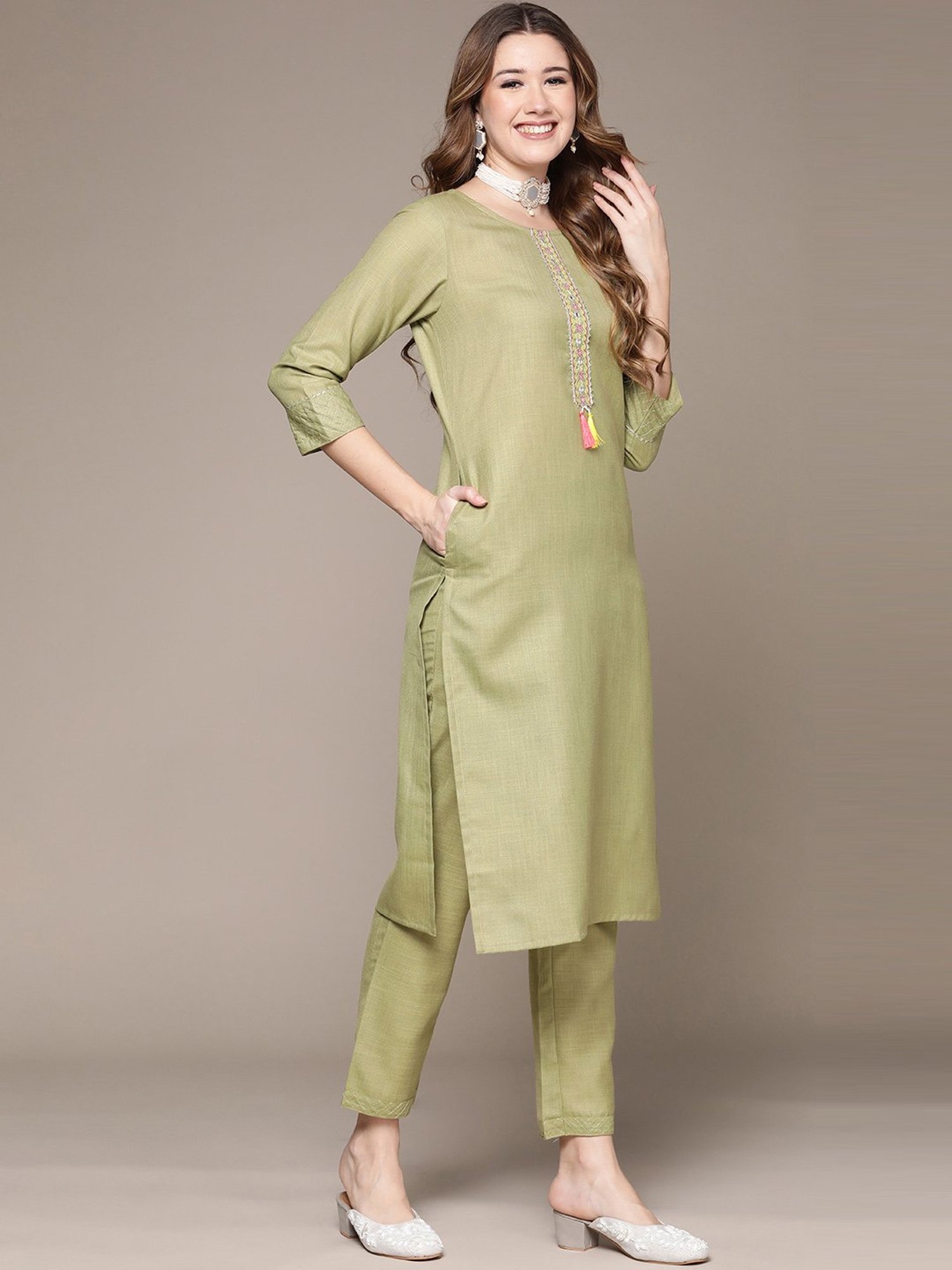 Anubhutee Green Embroidered Kurta Pant Set