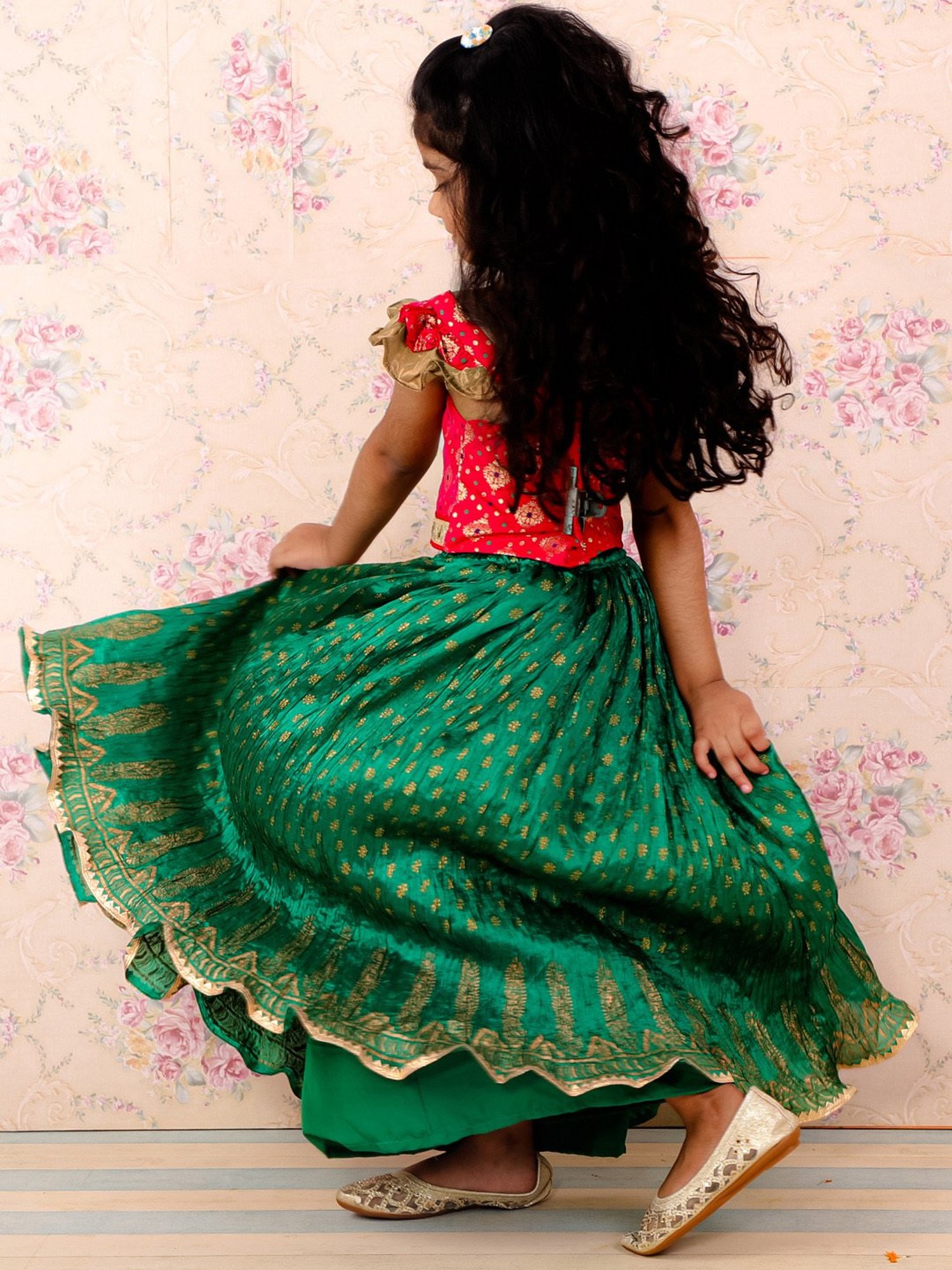 TWISHA Kids Red & Green Self Design Top with Ghagra