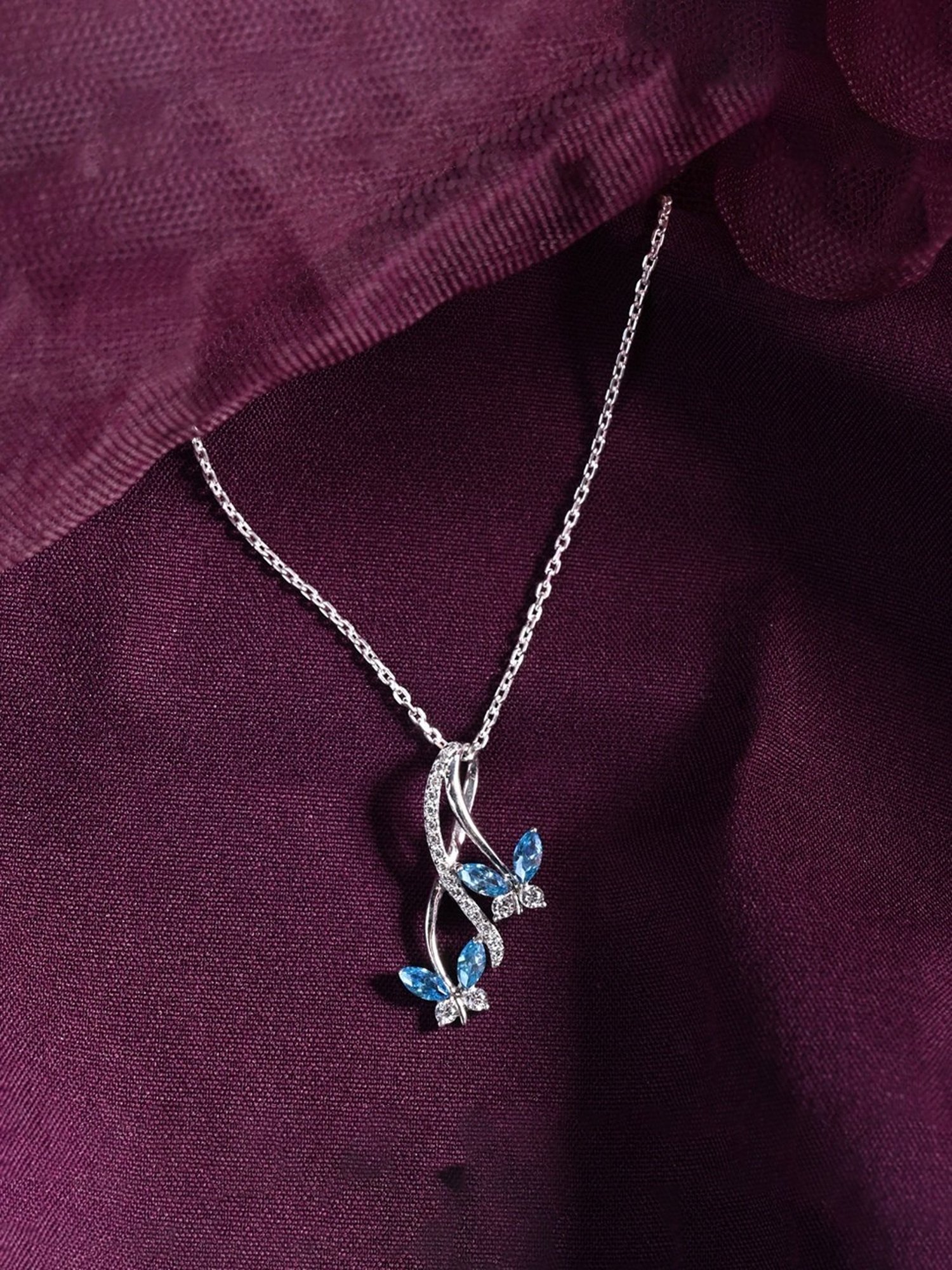 Silberry 925 Silver Solitaire Dream Pendant & Earrings