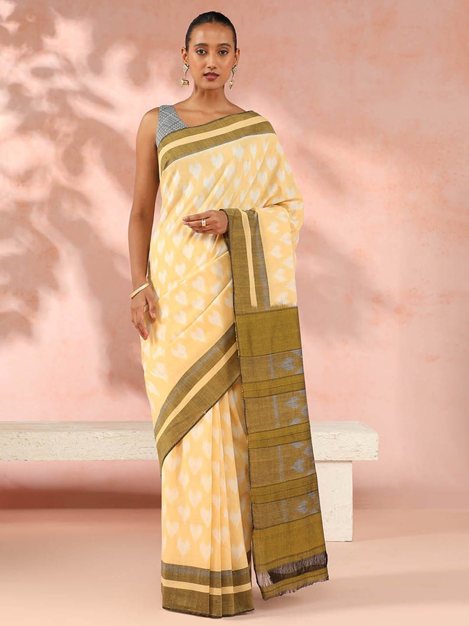 Taneira Yellow Cotton Printed Saree With Unstitched Blouse Piece