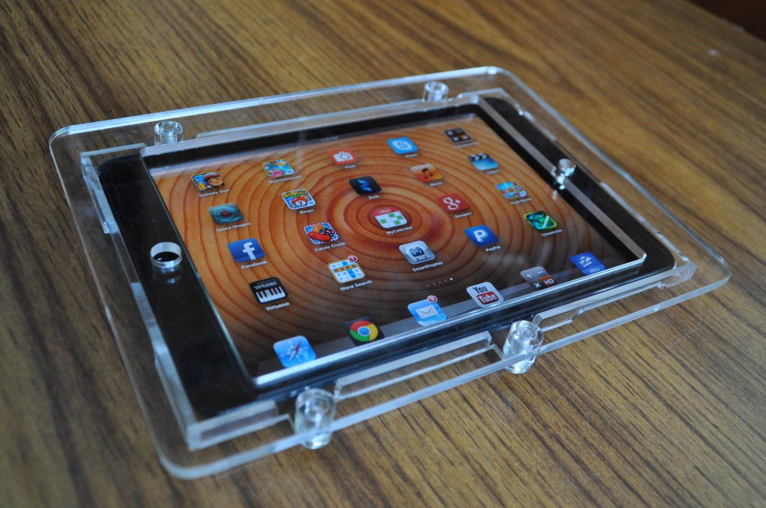 iPad mini 1/2/3 VESA Mount Enclosure, Clear Acrlyic material for POS, Kiosk, Square Card Reader