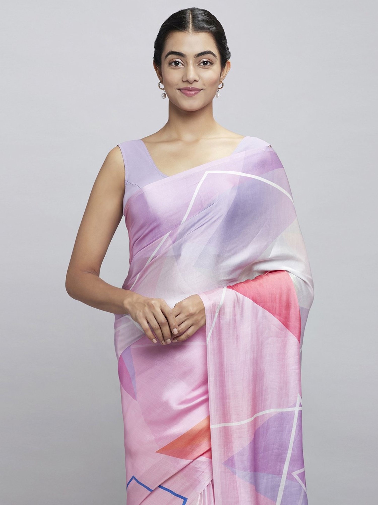 Navyasa Powder Pink Liva Satin Geometric Printed Saree With Coordinated Unstitched Blouse Piece