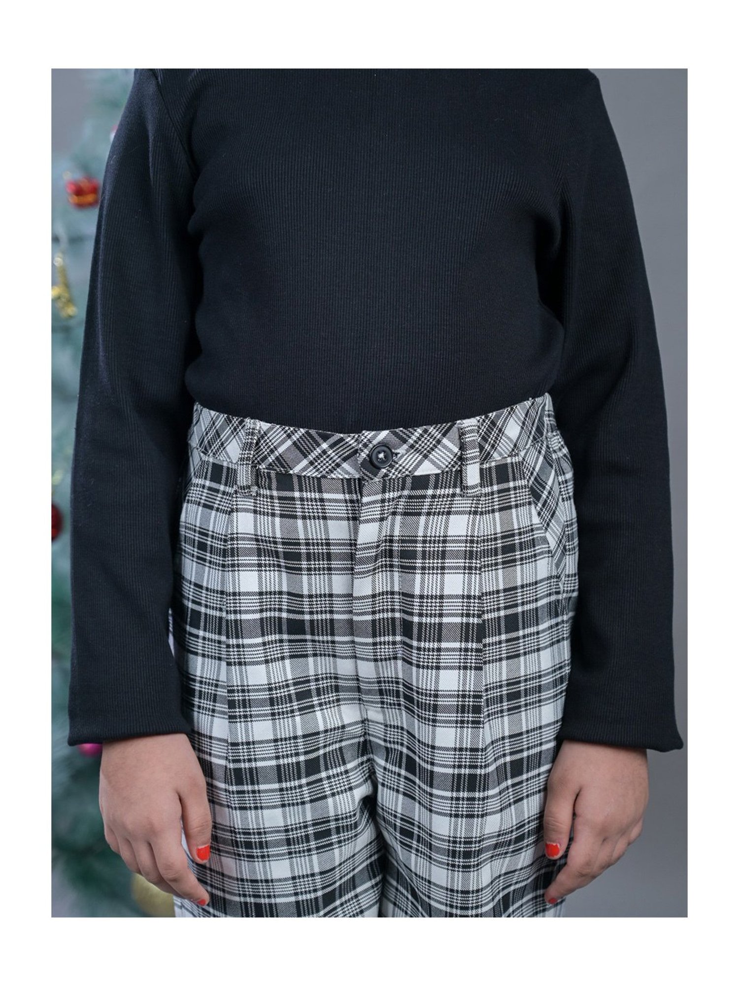 Budding Bees Kids Black Checks Full Sleeves T-Shirt with Pants