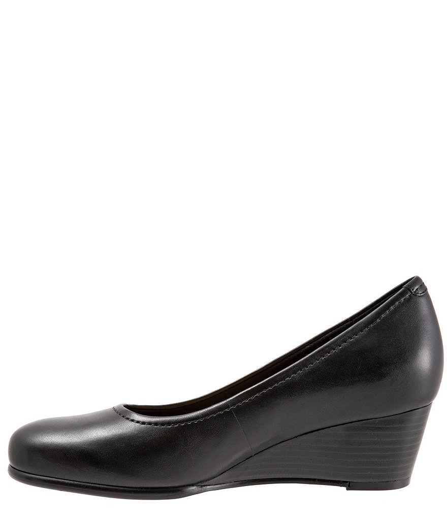 Trotters Winnie Leather Wedge Pumps