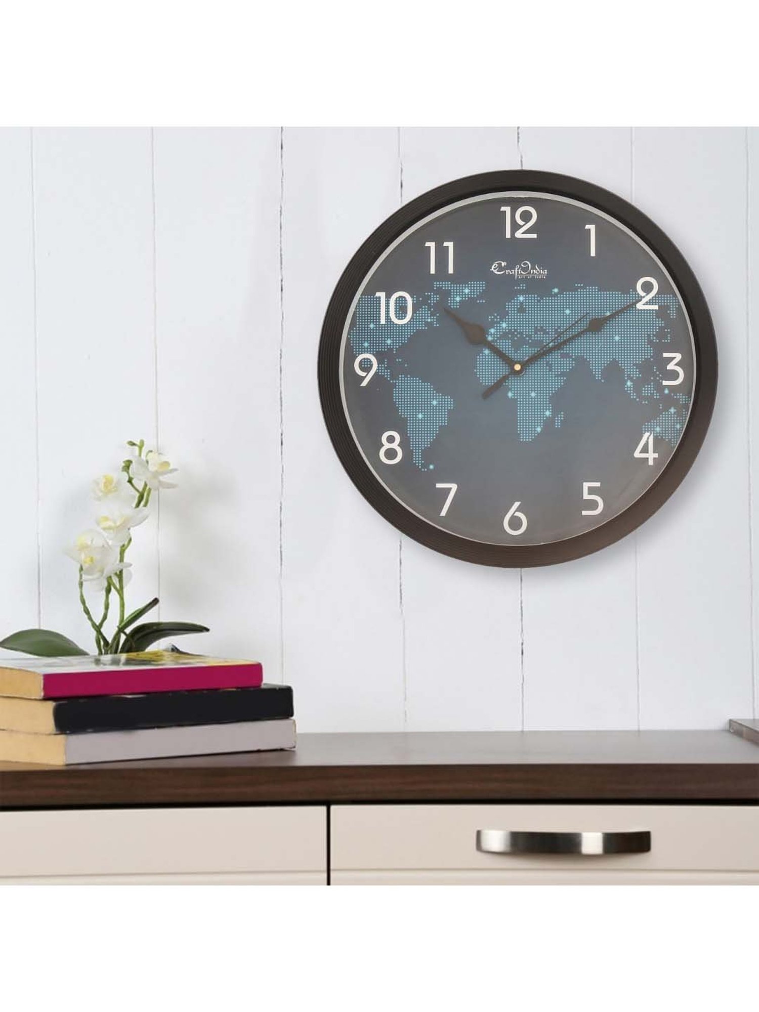 eCraftIndia Designer Round Analog Black Wall Clock