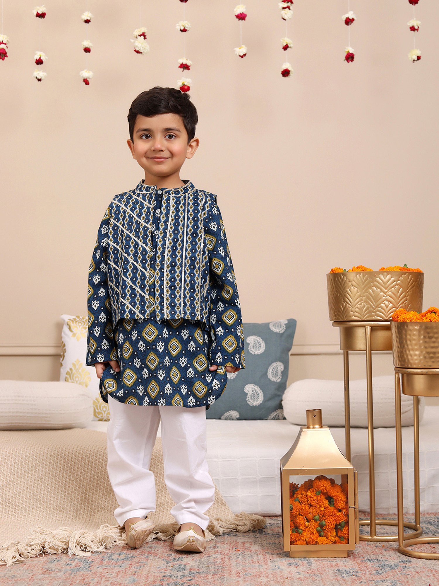Budding Bees Boys Navy & White Printed Full Sleeves Kurta, Pyjamas & Nehru Jacket