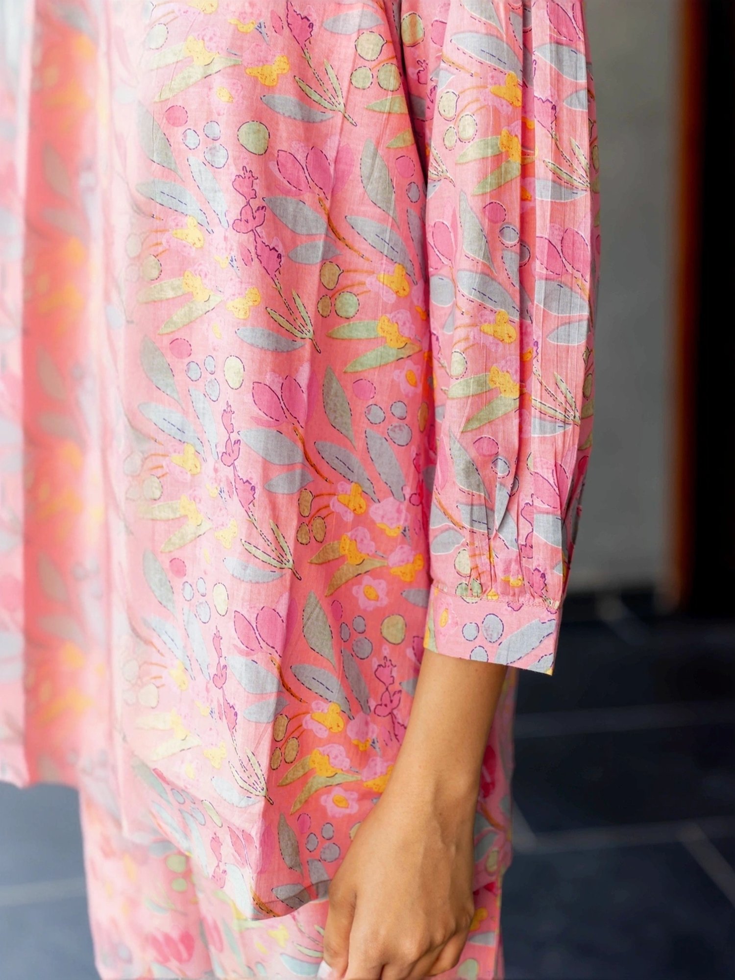 MIRCHI FASHION Pink Cotton Printed Crop Top Pant Set With Shrug