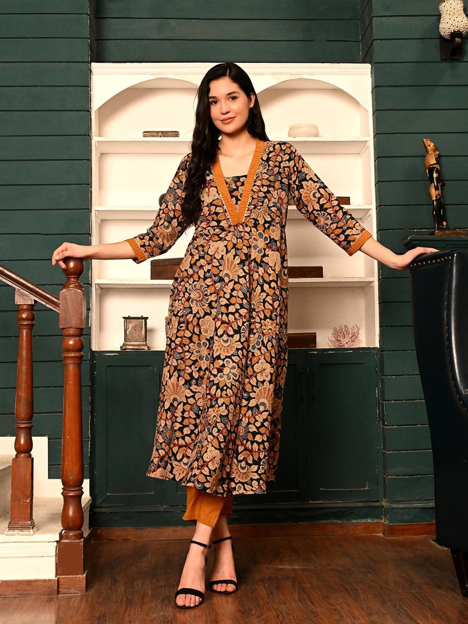 DECKEDUP Mustard & Black Printed Kurta With Pants