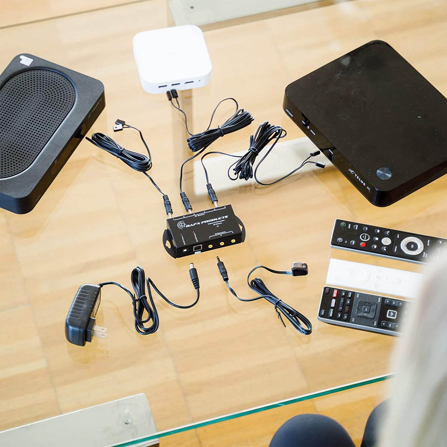 BAFX Products (Infrared) IR Remote Control Extender or IR Repeater Kit - Control 1 to 8 Devices (Expandable to 12!)