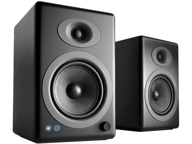 Audioengine A5+ Wireless Powered Bookshelf Speakers - Pair (White)