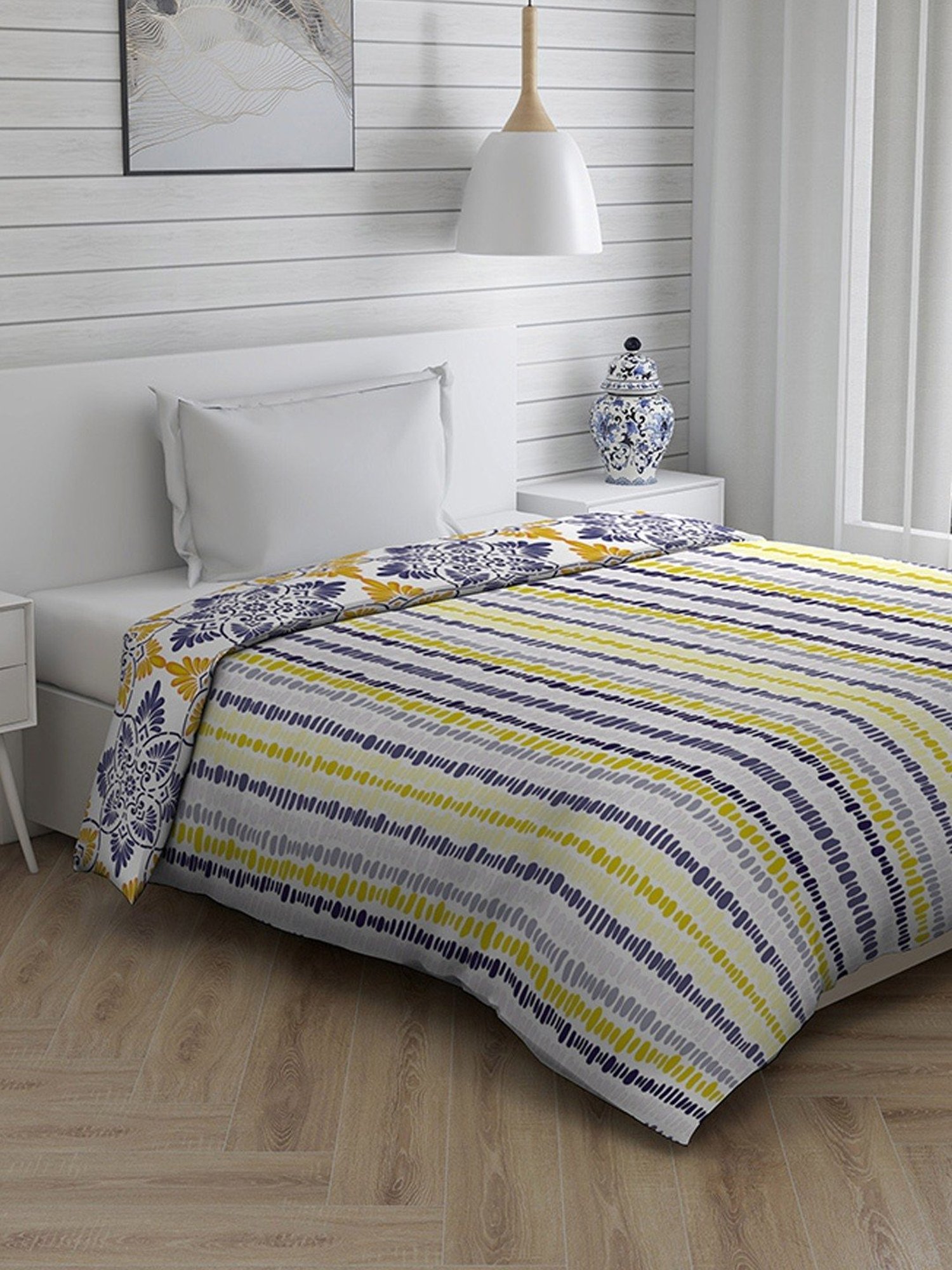 Layers Roma Printed Yellow & Blue 120 TC Cotton Single Comforter